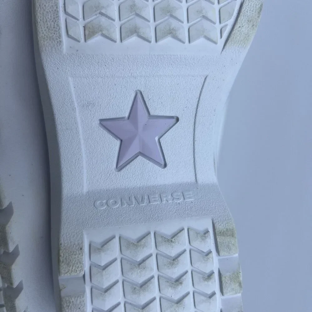 Converse Chuck Taylor Girls Lugged Glitter Platform Shoes Vapor Violet Size 5.5